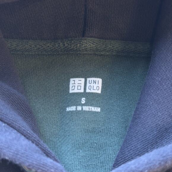 Uniqlo Mens Pullover Hoodie Size Small Color block Navy & Blue Dark Green Pocket - Picture 3 of 5